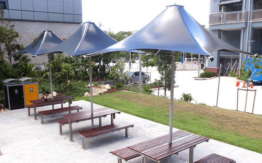 The Porta is a lightweight and easily portable commercial grade umbrella ideal low wind areas