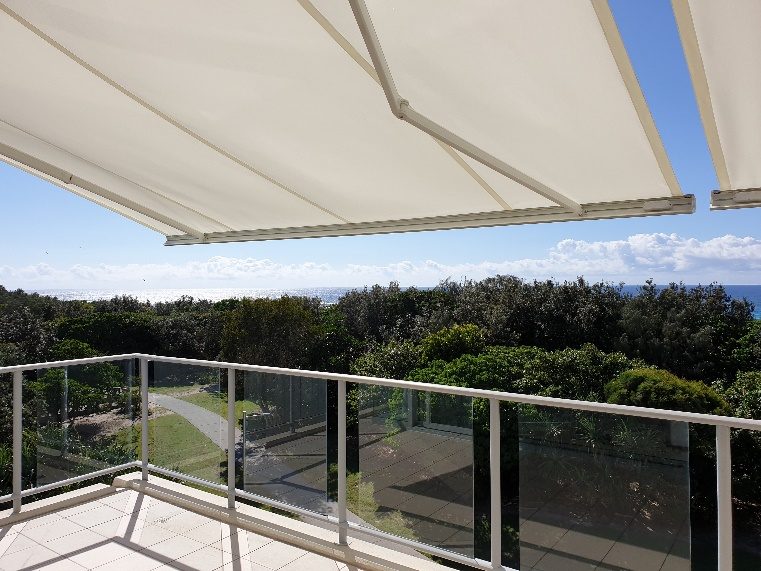 Motorised retractable awnings can be programmed with a sensor, remote control, button, or motion trigger to automatically extend when the sun is harsh, or it starts to rain and retract when it is windy