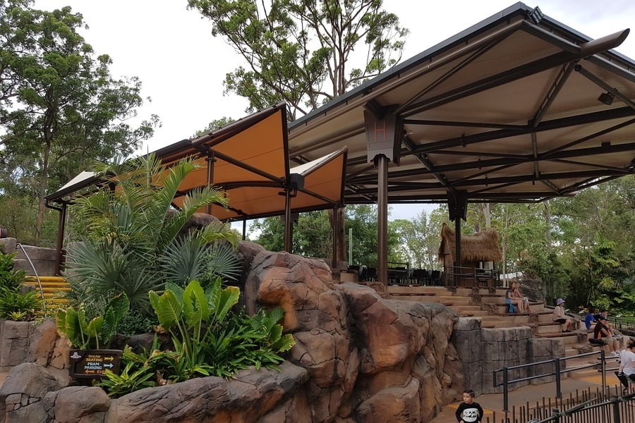 Shade structure installed at the Australian Zoo by Versatile Structures