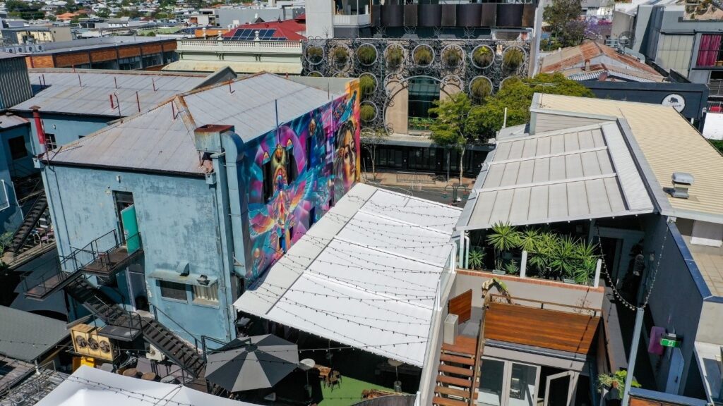 The Royal George Hotel waterproof shade structure installed by Versatile Structures