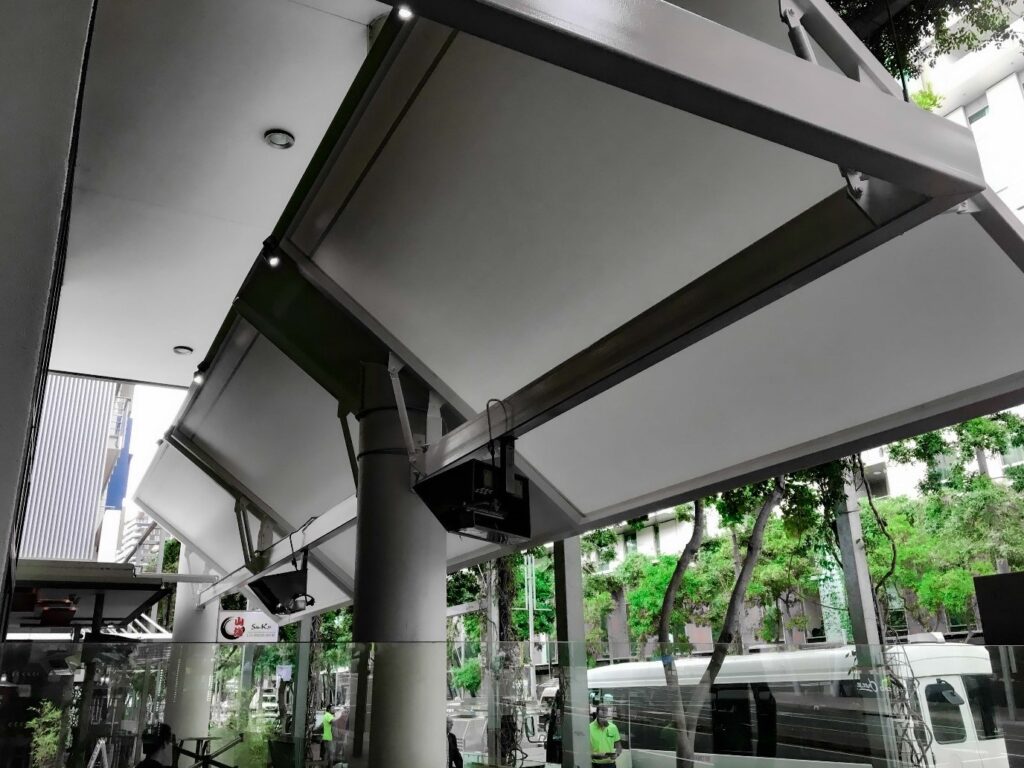 commercial shade structure installed by Versatile Structures